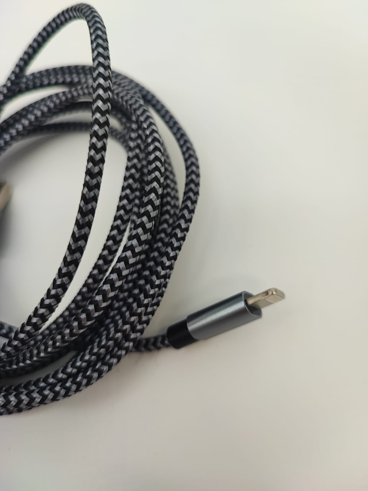 IDISON iPhone Ladekabel-Set (2m & 3m)