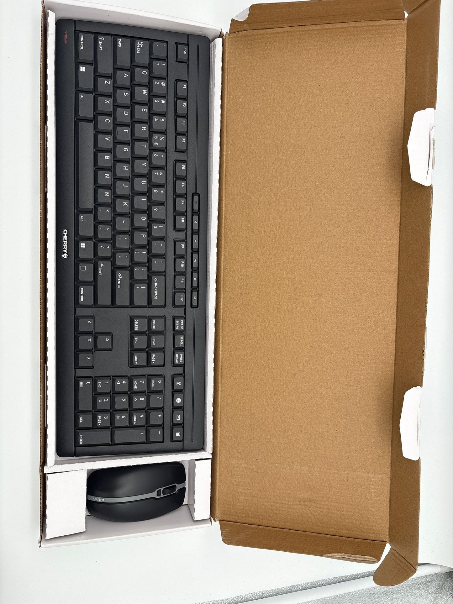 CHERRY STREAM DESKTOP, Kabelloses Tastatur- und Maus-Set, EU-Layout (QWERTY), 2,4 GHz Funk, Leiser T